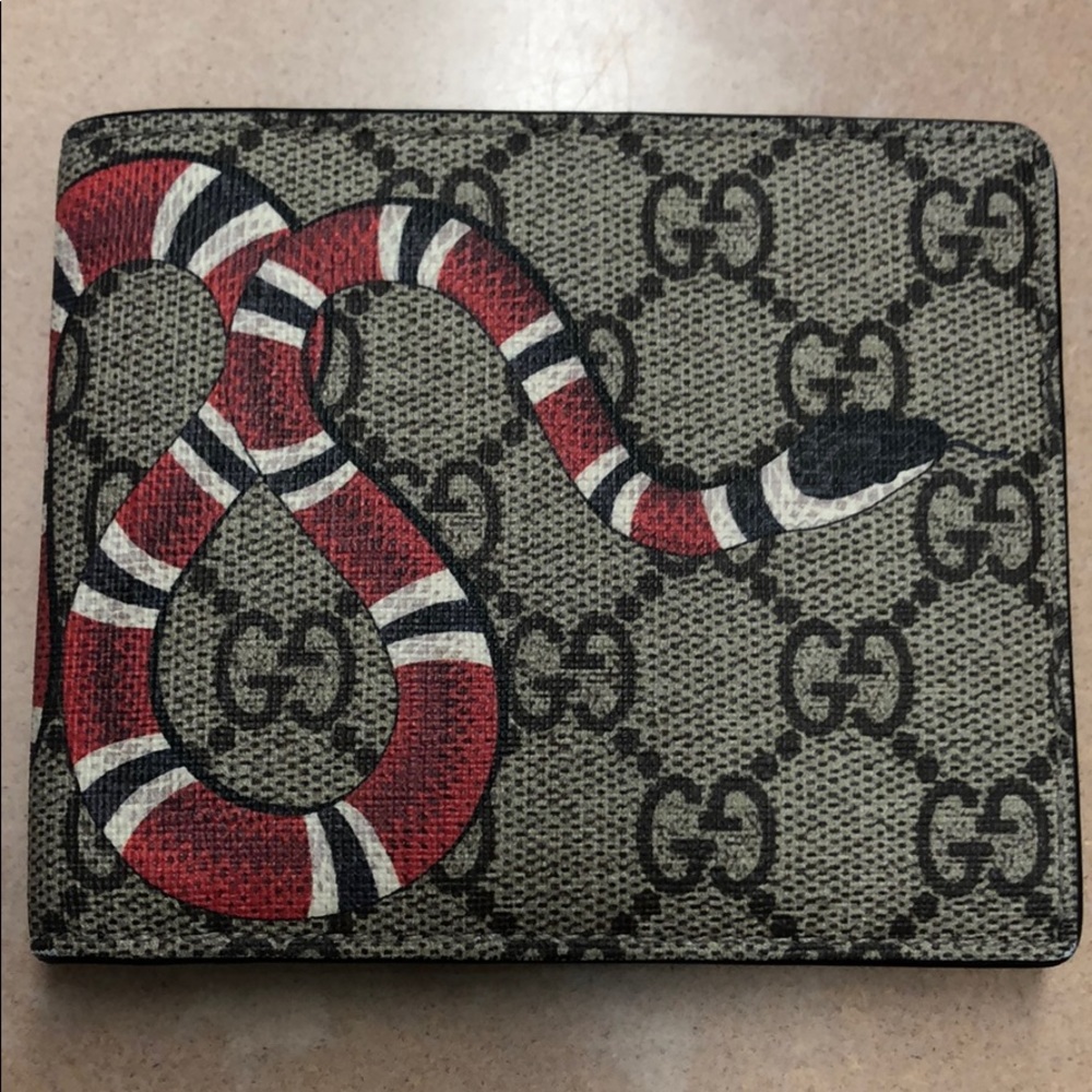 Gucci wallet